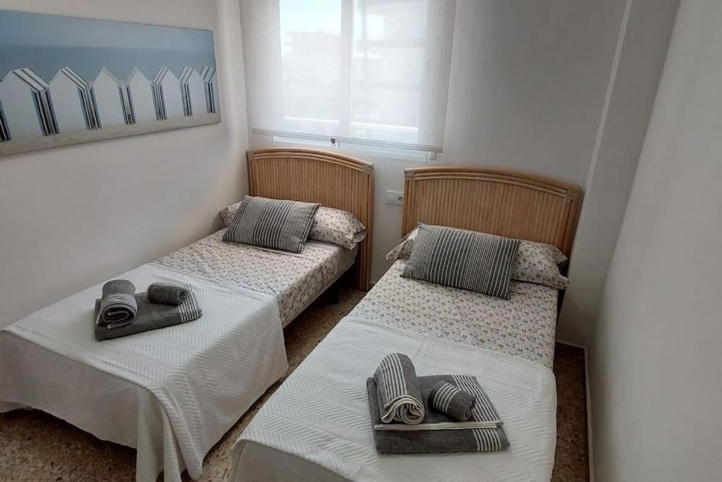 Apartamento Playa Piles -Familias- Eksteriør billede